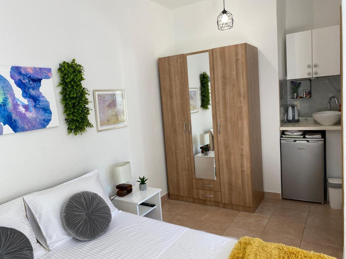 Apartment Sara Trogir Exterior photo