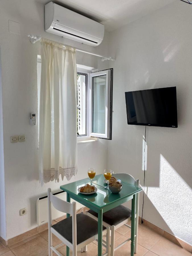 Apartment Sara Trogir Exterior photo
